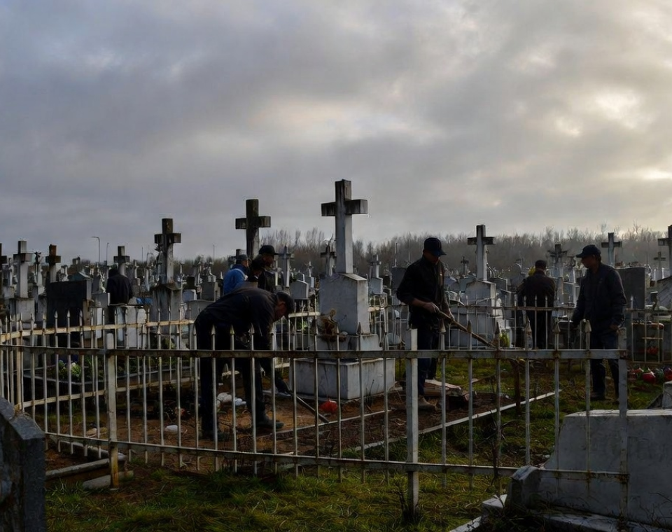 Установка оградки на кладбище в Москве и МО